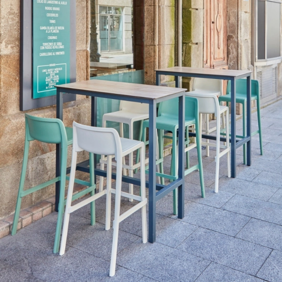 Chaise de bar ATTIC en polypropylène renforcé – Empilable – Intérieur / Extérieur