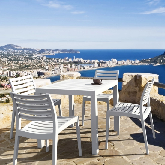 Chaise Ares - monobloc et empilable