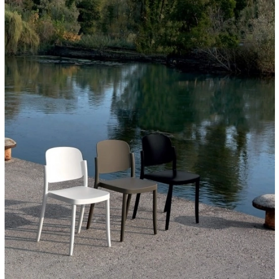 Chaise Piazza en polypropylène