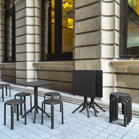 Tabouret empilable Tom 
